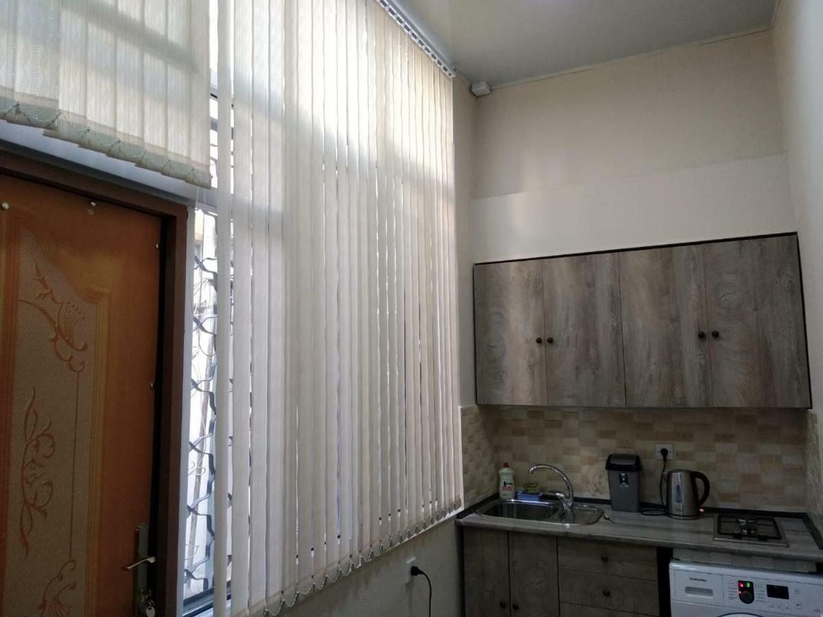 Apartment On The Delara Aliyeva Street Baku Exterior foto