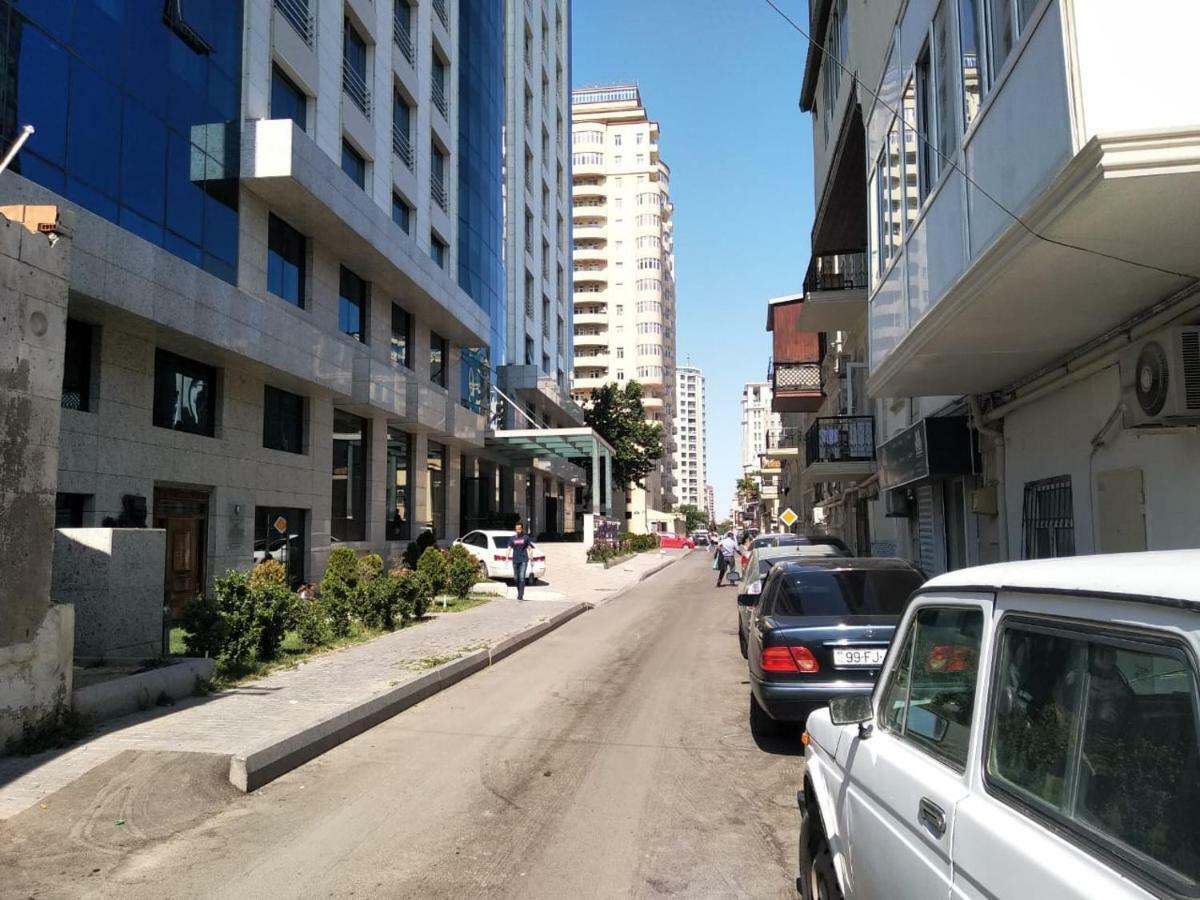 Apartment On The Delara Aliyeva Street Baku Exterior foto