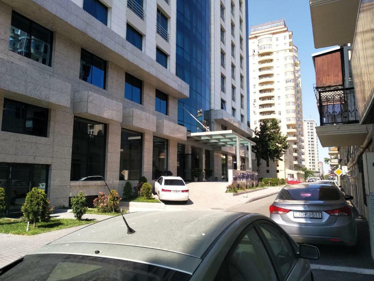 Apartment On The Delara Aliyeva Street Baku Exterior foto